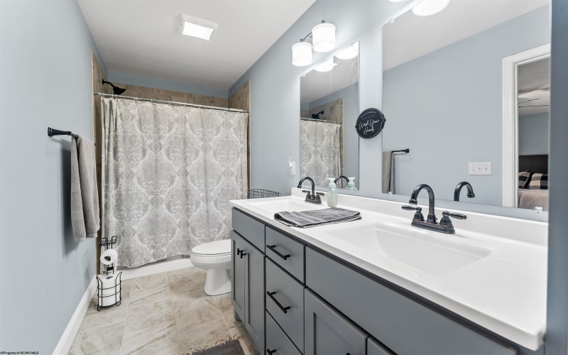 4005 Yellow Birch Lane, Morgantown, West Virginia 26501, 3 Bedrooms Bedrooms, 6 Rooms Rooms,2 BathroomsBathrooms,Single Family Attached,For Sale,Yellow Birch,0,10166437