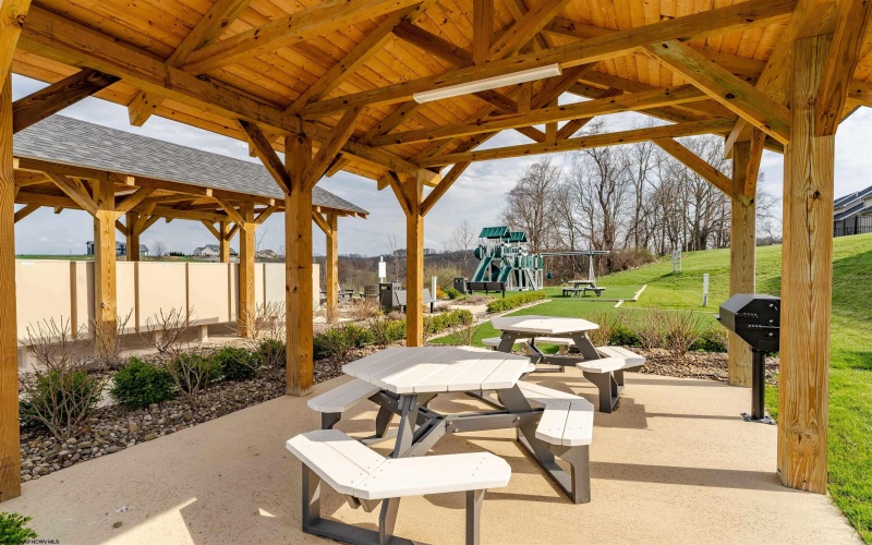 4005 Yellow Birch Lane, Morgantown, West Virginia 26501, 3 Bedrooms Bedrooms, 6 Rooms Rooms,2 BathroomsBathrooms,Single Family Attached,For Sale,Yellow Birch,0,10166437