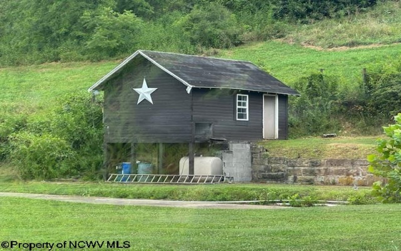 1683 Range Road, Wadestown, West Virginia 26590, 3 Bedrooms Bedrooms, 7 Rooms Rooms,3 BathroomsBathrooms,Single Family Detached,For Sale,Range,0,10166448