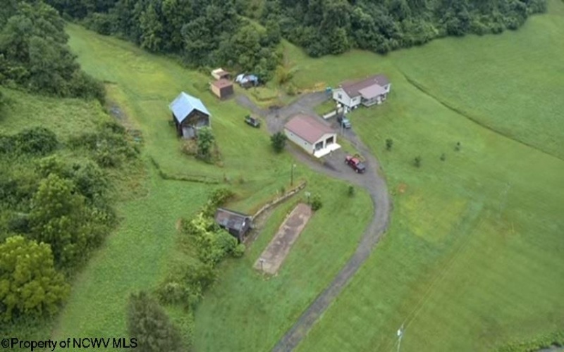 1683 Range Road, Wadestown, West Virginia 26590, 3 Bedrooms Bedrooms, 7 Rooms Rooms,3 BathroomsBathrooms,Single Family Detached,For Sale,Range,0,10166448