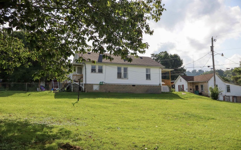 60 Watkins Lane, Clarksburg, West Virginia 26301, 3 Bedrooms Bedrooms, 7 Rooms Rooms,1 BathroomBathrooms,Single Family Detached,For Sale,Watkins,0,10166451 60 Watkins Lane, Clarksburg, West Virginia 26301, 3 Bedrooms Bedrooms, 7 Rooms Rooms,1 BathroomBathrooms,Single Family Detached,For Sale,Watkins,0,10166451