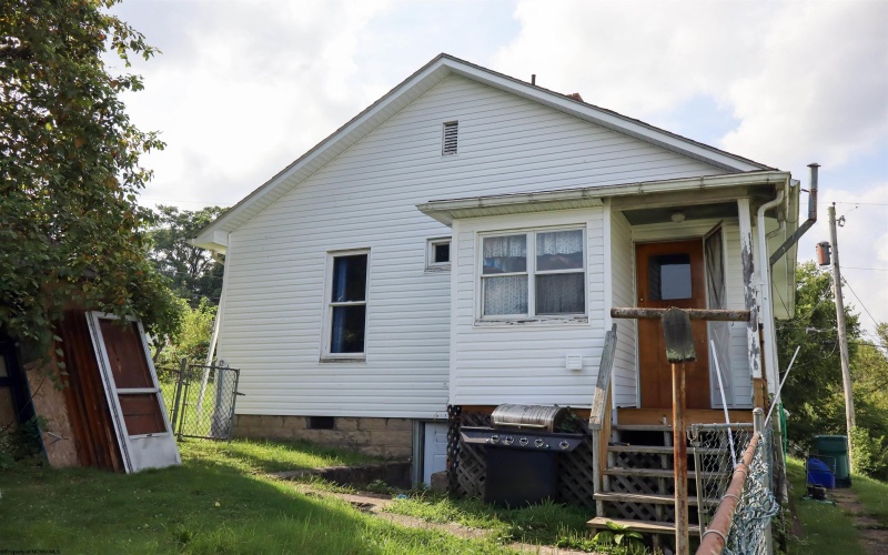 60 Watkins Lane, Clarksburg, West Virginia 26301, 3 Bedrooms Bedrooms, 7 Rooms Rooms,1 BathroomBathrooms,Single Family Detached,For Sale,Watkins,0,10166451 60 Watkins Lane, Clarksburg, West Virginia 26301, 3 Bedrooms Bedrooms, 7 Rooms Rooms,1 BathroomBathrooms,Single Family Detached,For Sale,Watkins,0,10166451