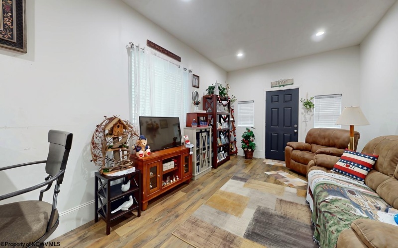 54 MACK Street, Fairmont, West Virginia 26554, 2 Bedrooms Bedrooms, 6 Rooms Rooms,2 BathroomsBathrooms,Single Family Detached,For Sale,MACK,0,10166452