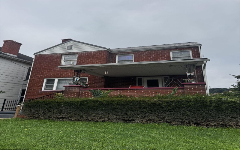 425 Center Avenue, Weston, West Virginia 26452, 3 Bedrooms Bedrooms, 9 Rooms Rooms,1 BathroomBathrooms,Single Family Detached,For Sale,Center,0,10166457 425 Center Avenue, Weston, West Virginia 26452, 3 Bedrooms Bedrooms, 9 Rooms Rooms,1 BathroomBathrooms,Single Family Detached,For Sale,Center,0,10166457