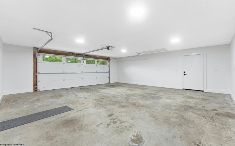 2374 Lakeside Estates, Morgantown, West Virginia 26508, 4 Bedrooms Bedrooms, 8 Rooms Rooms,3 BathroomsBathrooms,Single Family Detached,For Sale,Lakeside,0,10166458