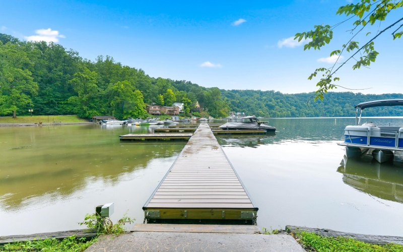 2374 Lakeside Estates, Morgantown, West Virginia 26508, 4 Bedrooms Bedrooms, 8 Rooms Rooms,3 BathroomsBathrooms,Single Family Detached,For Sale,Lakeside,0,10166458