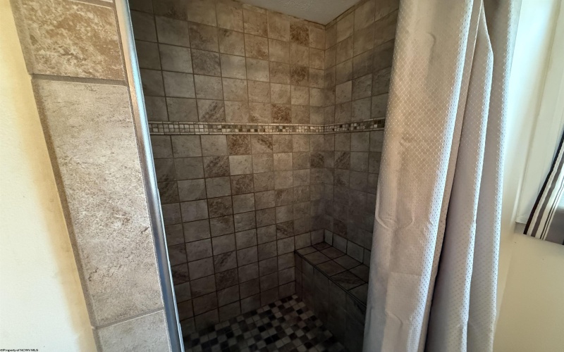521 Pennsylvania Avenue, Fairmont, West Virginia 26554, 1 Bedroom Bedrooms, 5 Rooms Rooms,2 BathroomsBathrooms,Single Family Detached,For Sale,Pennsylvania,0,10166459
