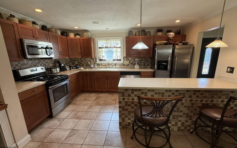 521 Pennsylvania Avenue, Fairmont, West Virginia 26554, 1 Bedroom Bedrooms, 5 Rooms Rooms,2 BathroomsBathrooms,Single Family Detached,For Sale,Pennsylvania,0,10166459