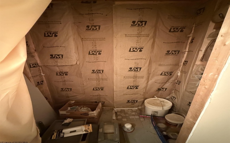521 Pennsylvania Avenue, Fairmont, West Virginia 26554, 1 Bedroom Bedrooms, 5 Rooms Rooms,2 BathroomsBathrooms,Single Family Detached,For Sale,Pennsylvania,0,10166459