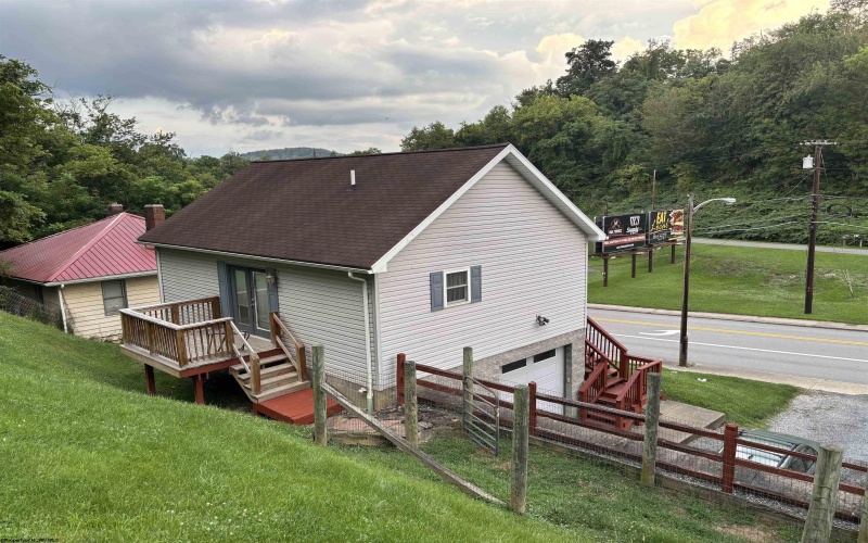 521 Pennsylvania Avenue, Fairmont, West Virginia 26554, 1 Bedroom Bedrooms, 5 Rooms Rooms,2 BathroomsBathrooms,Single Family Detached,For Sale,Pennsylvania,0,10166459