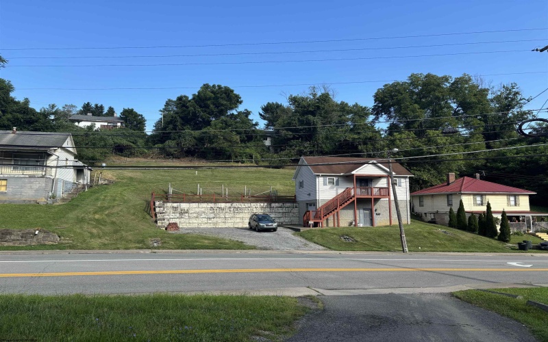 521 Pennsylvania Avenue, Fairmont, West Virginia 26554, 1 Bedroom Bedrooms, 5 Rooms Rooms,2 BathroomsBathrooms,Single Family Detached,For Sale,Pennsylvania,0,10166459