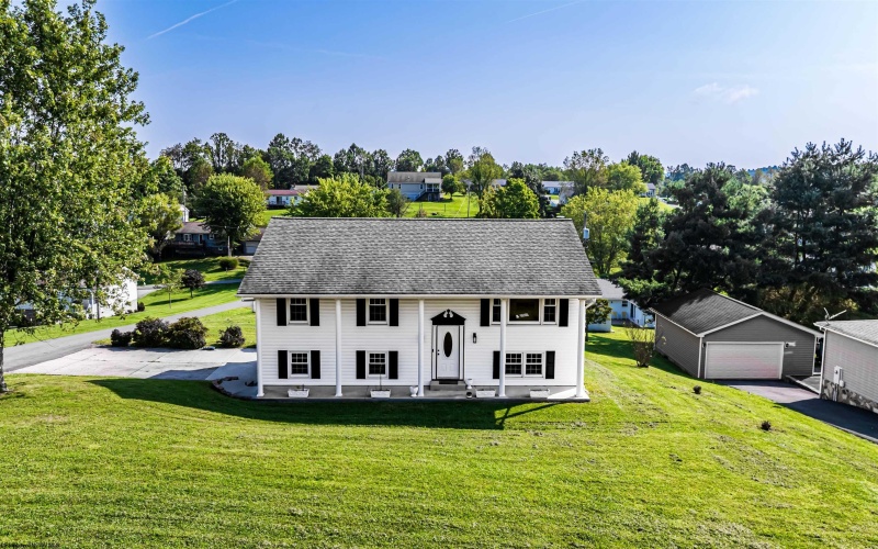 16 Deerfield Avenue, Grafton, West Virginia 26354, 4 Bedrooms Bedrooms, 7 Rooms Rooms,3 BathroomsBathrooms,Single Family Detached,For Sale,Deerfield,0,10166464