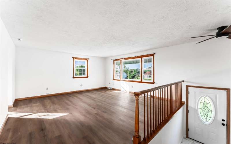 16 Deerfield Avenue, Grafton, West Virginia 26354, 4 Bedrooms Bedrooms, 7 Rooms Rooms,3 BathroomsBathrooms,Single Family Detached,For Sale,Deerfield,0,10166464