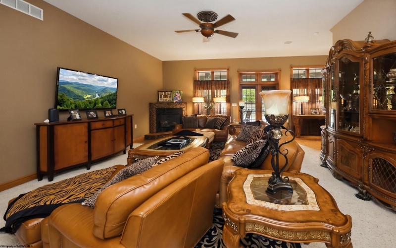 308 Diamond Cove Road, Bridgeport, West Virginia 26330, 6 Bedrooms Bedrooms, 15 Rooms Rooms,3 BathroomsBathrooms,Single Family Detached,For Sale,Diamond Cove,0,10166465