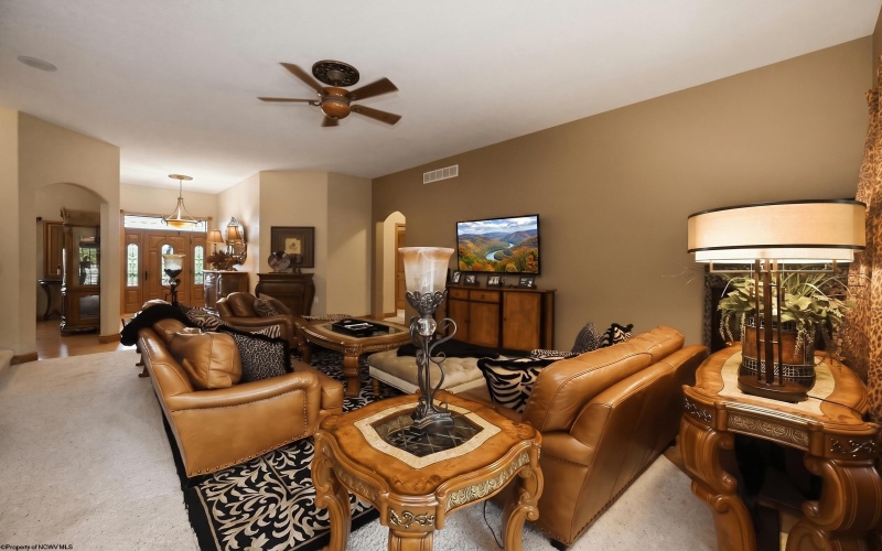 308 Diamond Cove Road, Bridgeport, West Virginia 26330, 6 Bedrooms Bedrooms, 15 Rooms Rooms,3 BathroomsBathrooms,Single Family Detached,For Sale,Diamond Cove,0,10166465