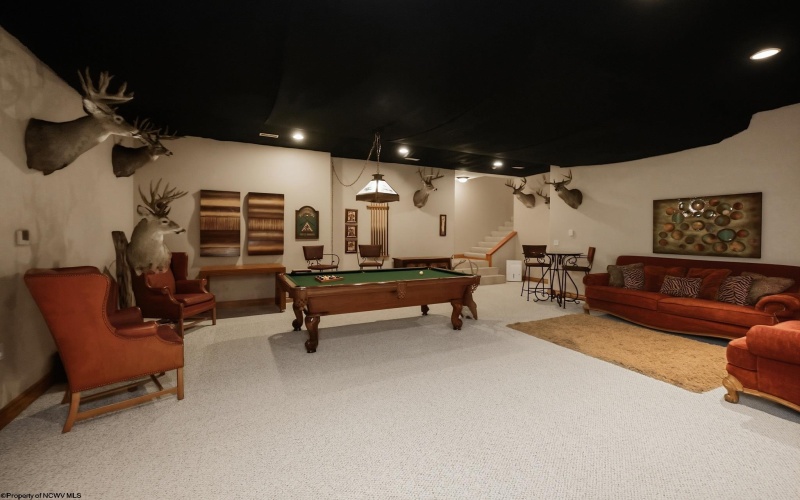 308 Diamond Cove Road, Bridgeport, West Virginia 26330, 6 Bedrooms Bedrooms, 15 Rooms Rooms,3 BathroomsBathrooms,Single Family Detached,For Sale,Diamond Cove,0,10166465