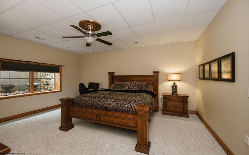 308 Diamond Cove Road, Bridgeport, West Virginia 26330, 6 Bedrooms Bedrooms, 15 Rooms Rooms,3 BathroomsBathrooms,Single Family Detached,For Sale,Diamond Cove,0,10166465