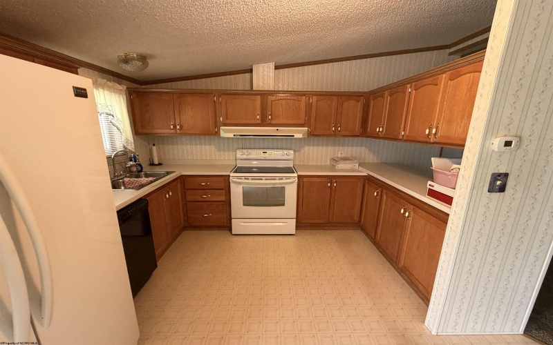 42 Gate Lane, Elkins, West Virginia 26241, 3 Bedrooms Bedrooms, 8 Rooms Rooms,2 BathroomsBathrooms,Single Family Detached,For Sale,Gate,0,10166471