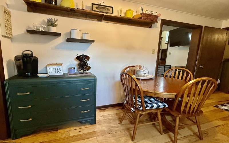 52 4th Street, Carolina, West Virginia 26563, 3 Bedrooms Bedrooms, 6 Rooms Rooms,2 BathroomsBathrooms,Single Family Detached,For Sale,4th,0,10166467