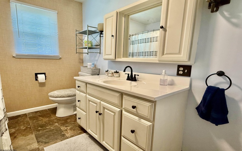 52 4th Street, Carolina, West Virginia 26563, 3 Bedrooms Bedrooms, 6 Rooms Rooms,2 BathroomsBathrooms,Single Family Detached,For Sale,4th,0,10166467