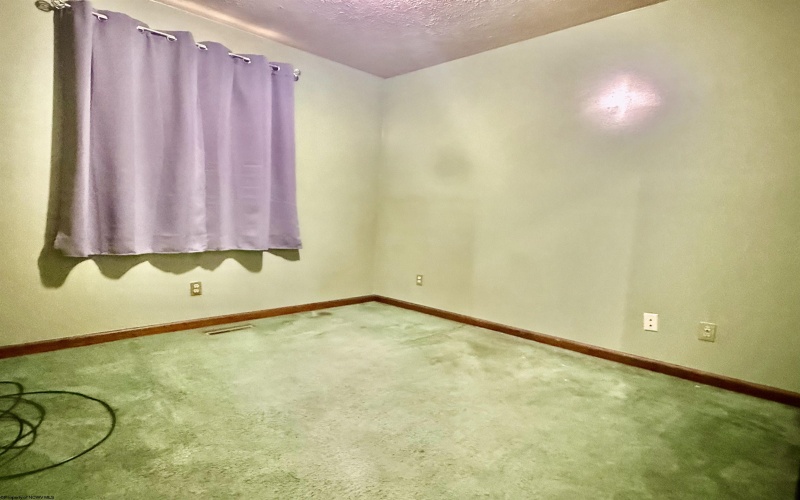 20 Bel Manor Drive, Fairmont, West Virginia 26554, 4 Bedrooms Bedrooms, 9 Rooms Rooms,3 BathroomsBathrooms,Single Family Detached,For Sale,Bel Manor,0,10166468