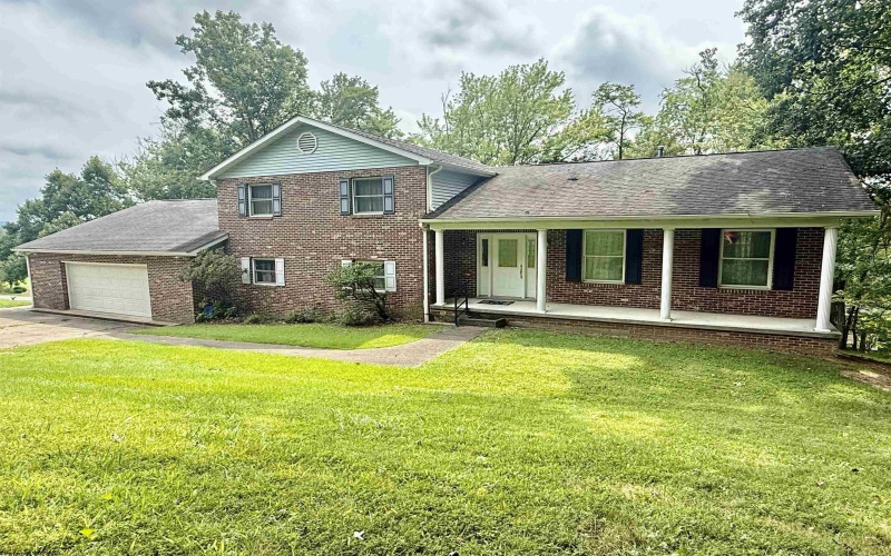 20 Bel Manor Drive, Fairmont, West Virginia 26554, 4 Bedrooms Bedrooms, 9 Rooms Rooms,3 BathroomsBathrooms,Single Family Detached,For Sale,Bel Manor,0,10166468
