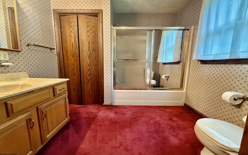 20 Bel Manor Drive, Fairmont, West Virginia 26554, 4 Bedrooms Bedrooms, 9 Rooms Rooms,3 BathroomsBathrooms,Single Family Detached,For Sale,Bel Manor,0,10166468