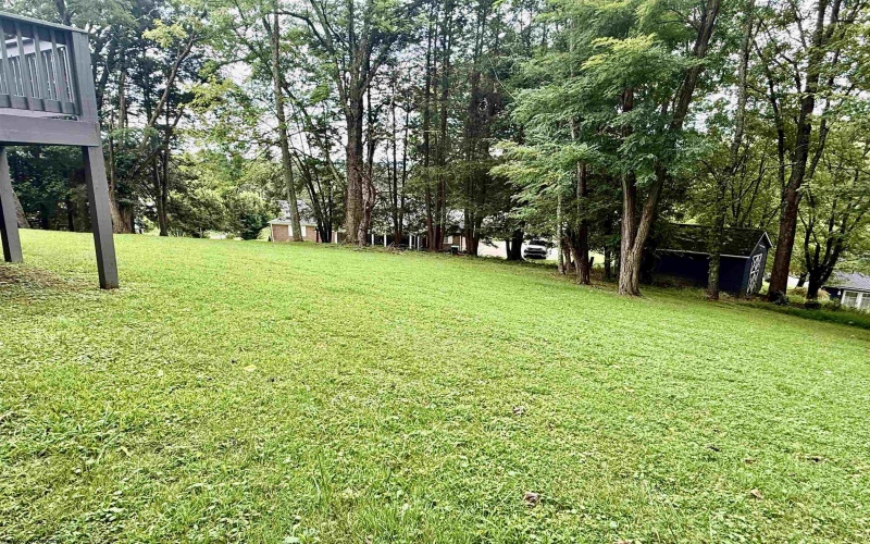 20 Bel Manor Drive, Fairmont, West Virginia 26554, 4 Bedrooms Bedrooms, 9 Rooms Rooms,3 BathroomsBathrooms,Single Family Detached,For Sale,Bel Manor,0,10166468