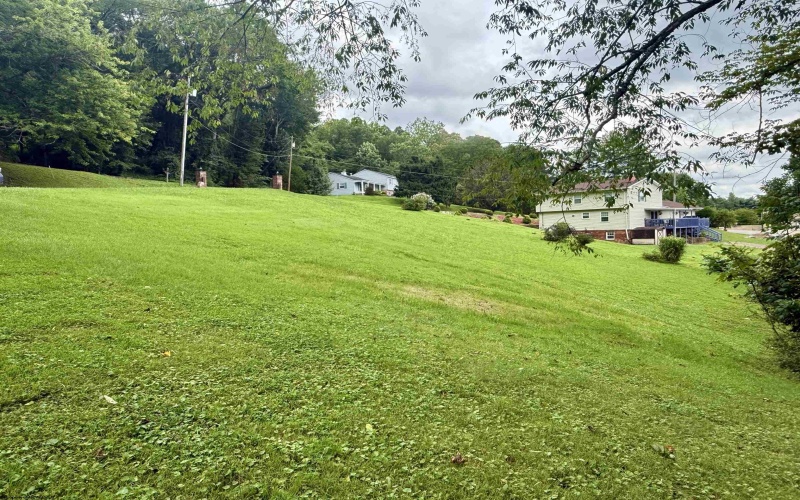 20 Bel Manor Drive, Fairmont, West Virginia 26554, 4 Bedrooms Bedrooms, 9 Rooms Rooms,3 BathroomsBathrooms,Single Family Detached,For Sale,Bel Manor,0,10166468