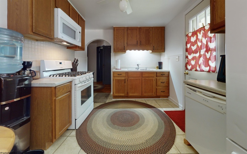 406 Highland Avenue, Fairmont, West Virginia 26554-1939, 2 Bedrooms Bedrooms, 5 Rooms Rooms,1 BathroomBathrooms,Single Family Detached,For Sale,Highland,0,10166476