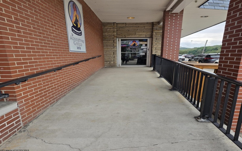 172 East Avenue, Thomas, West Virginia 26292, 0 , 0 ,0,Commercial (for Sale),For Sale,East,0,10166488