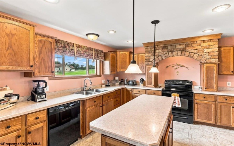 71 Greenwood Drive, Aurora, West Virginia 26705, 3 Bedrooms Bedrooms, 12 Rooms Rooms,2 BathroomsBathrooms,Single Family Detached,For Sale,Greenwood,0,10166505