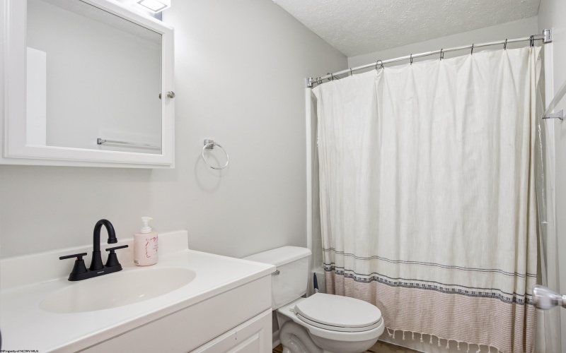 508 McLane Avenue, Morgantown, West Virginia 26505, 3 Bedrooms Bedrooms, 6 Rooms Rooms,2 BathroomsBathrooms,Single Family Attached,For Sale,McLane,0,10166504