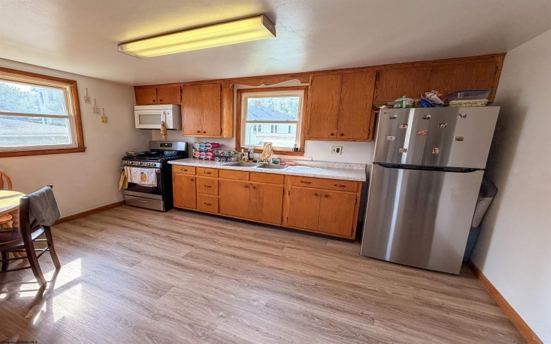 128 Coleman Avenue, Clarksburg, West Virginia 26301, 0 , 0 ,0,Multi-unit/income,For Sale,Coleman,0,10166490