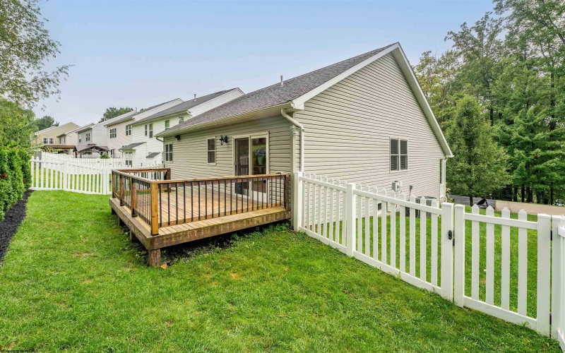 114 Casey Lane, Morgantown, West Virginia 26508, 3 Bedrooms Bedrooms, 9 Rooms Rooms,2 BathroomsBathrooms,Single Family Detached,For Sale,Casey,0,10166502