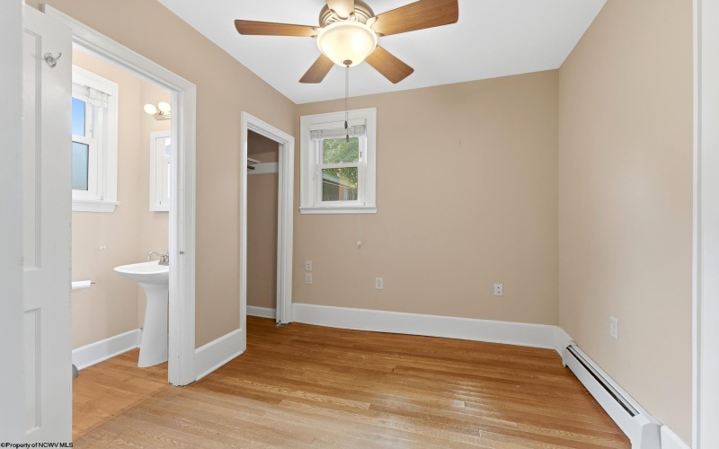 229 Morris Street, Morgantown, West Virginia 26501, 4 Bedrooms Bedrooms, 8 Rooms Rooms,2 BathroomsBathrooms,Single Family Detached,For Sale,Morris,0,10166499