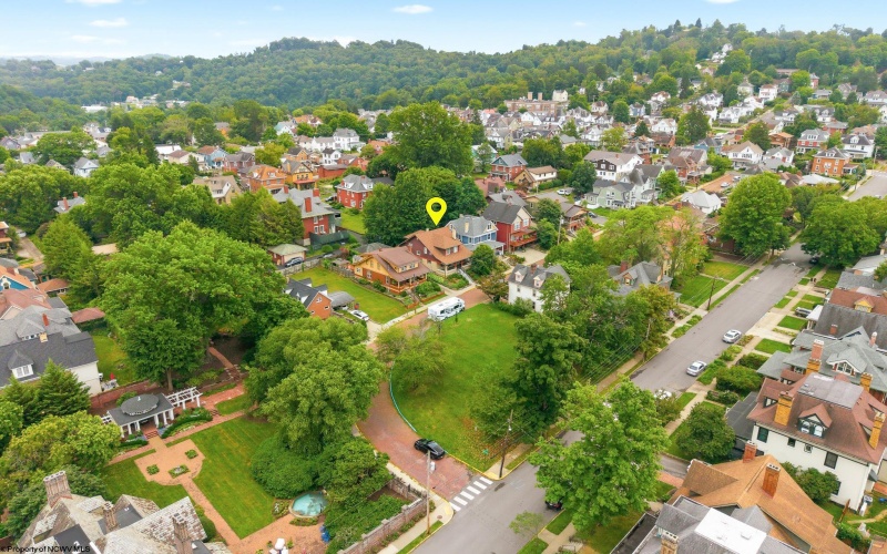 229 Morris Street, Morgantown, West Virginia 26501, 4 Bedrooms Bedrooms, 8 Rooms Rooms,2 BathroomsBathrooms,Single Family Detached,For Sale,Morris,0,10166499
