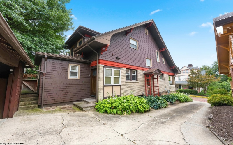 229 Morris Street, Morgantown, West Virginia 26501, 4 Bedrooms Bedrooms, 8 Rooms Rooms,2 BathroomsBathrooms,Single Family Detached,For Sale,Morris,0,10166499