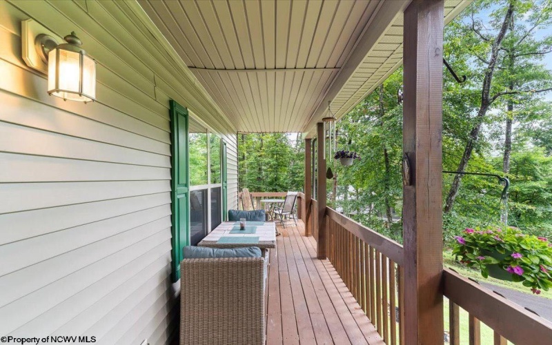 485 Redwood Drive, Terra Alta, West Virginia 26764, 3 Bedrooms Bedrooms, 13 Rooms Rooms,2 BathroomsBathrooms,Single Family Detached,For Sale,Redwood,0,10166497
