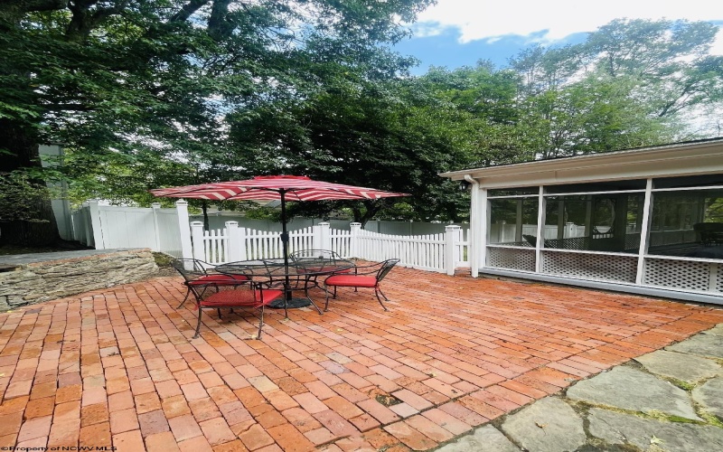 1208 Bell Run Road, Fairmont, West Virginia 26588, 3 Bedrooms Bedrooms, 9 Rooms Rooms,1 BathroomBathrooms,Single Family Detached,For Sale,Bell Run,0,10166508