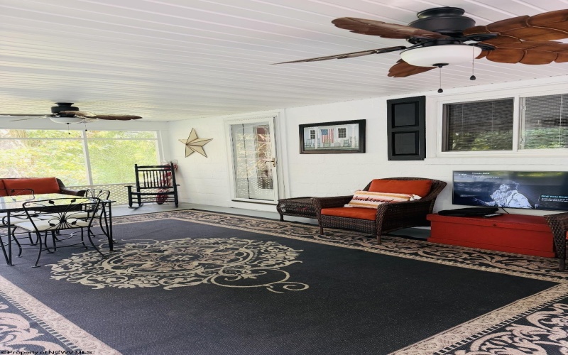1208 Bell Run Road, Fairmont, West Virginia 26588, 3 Bedrooms Bedrooms, 9 Rooms Rooms,1 BathroomBathrooms,Single Family Detached,For Sale,Bell Run,0,10166508