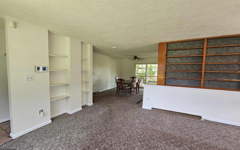 301 Holbert Avenue, Fairmont, West Virginia 26554, 3 Bedrooms Bedrooms, 6 Rooms Rooms,2 BathroomsBathrooms,Single Family Detached,For Sale,Holbert,0,10166507