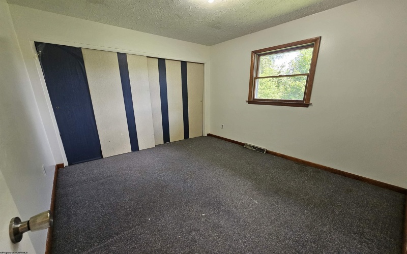 301 Holbert Avenue, Fairmont, West Virginia 26554, 3 Bedrooms Bedrooms, 6 Rooms Rooms,2 BathroomsBathrooms,Single Family Detached,For Sale,Holbert,0,10166507