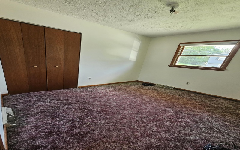 301 Holbert Avenue, Fairmont, West Virginia 26554, 3 Bedrooms Bedrooms, 6 Rooms Rooms,2 BathroomsBathrooms,Single Family Detached,For Sale,Holbert,0,10166507