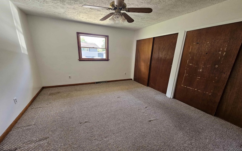 301 Holbert Avenue, Fairmont, West Virginia 26554, 3 Bedrooms Bedrooms, 6 Rooms Rooms,2 BathroomsBathrooms,Single Family Detached,For Sale,Holbert,0,10166507