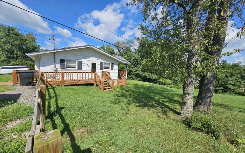 301 Holbert Avenue, Fairmont, West Virginia 26554, 3 Bedrooms Bedrooms, 6 Rooms Rooms,2 BathroomsBathrooms,Single Family Detached,For Sale,Holbert,0,10166507