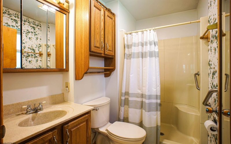 308 Main Street, West Milford, West Virginia 26451, 4 Bedrooms Bedrooms, 7 Rooms Rooms,2 BathroomsBathrooms,Single Family Detached,For Sale,Main,0,10166518