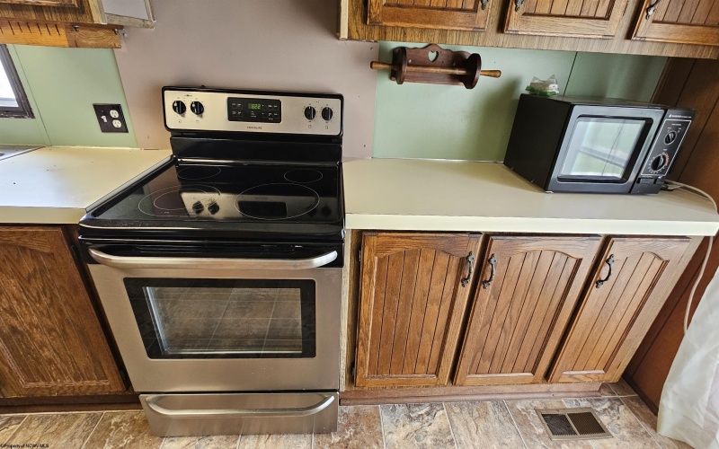 300 Johnson Bradshaw Street, Belington, West Virginia 26250, 2 Bedrooms Bedrooms, 5 Rooms Rooms,1 BathroomBathrooms,Single Family Detached,For Sale,Johnson Bradshaw,0,10166517 300 Johnson Bradshaw Street, Belington, West Virginia 26250, 2 Bedrooms Bedrooms, 5 Rooms Rooms,1 BathroomBathrooms,Single Family Detached,For Sale,Johnson Bradshaw,0,10166517
