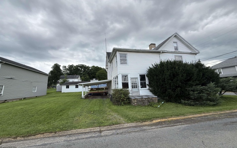 301 Seneca Street, Westover, West Virginia 26501, 3 Bedrooms Bedrooms, 7 Rooms Rooms,1 BathroomBathrooms,Single Family Detached,For Sale,Seneca,0,10166511 301 Seneca Street, Westover, West Virginia 26501, 3 Bedrooms Bedrooms, 7 Rooms Rooms,1 BathroomBathrooms,Single Family Detached,For Sale,Seneca,0,10166511