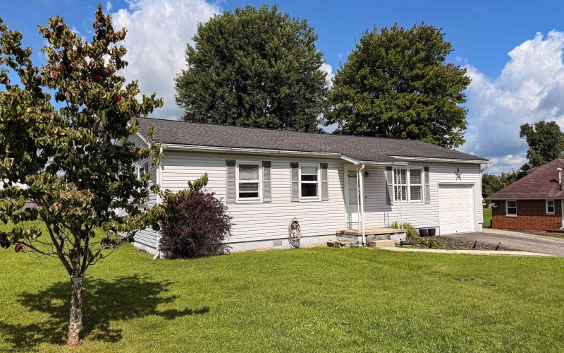 62 Blue Pond Lane, Elkins, West Virginia 26241, 3 Bedrooms Bedrooms, 7 Rooms Rooms,2 BathroomsBathrooms,Single Family Detached,For Sale,Blue Pond,0,10166544